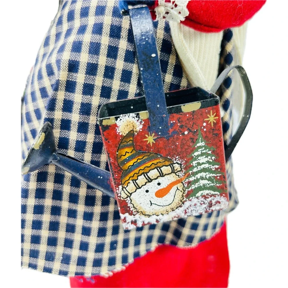 Byers Choice Caroler GARDENING MRS. CLAUS Watering‎ Can Tree Pine Cones 2010
